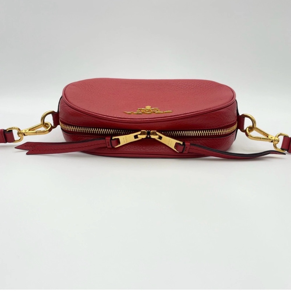 Authentic Prada Vitello Daino Leather Red Shoulder Bag W/Strap - Picture 4 of 16